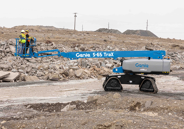 Genie TraX ... four independent tracks ensure smooth break-over on rough terrain.